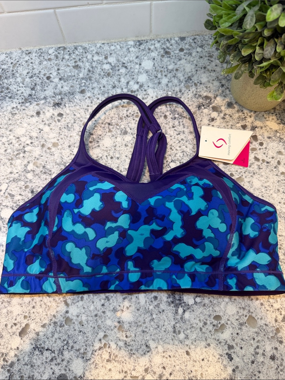 Moving Comfort Urban X-over bra New size large